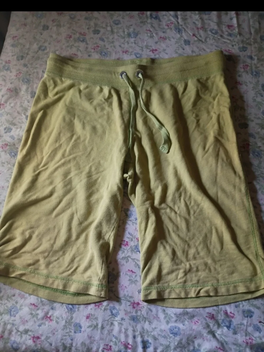 Women's Drawstring Athletic Shorts in Light Olive